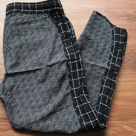 Madewell Windowpane Contrast Print Joggers - Picture 3 of 4